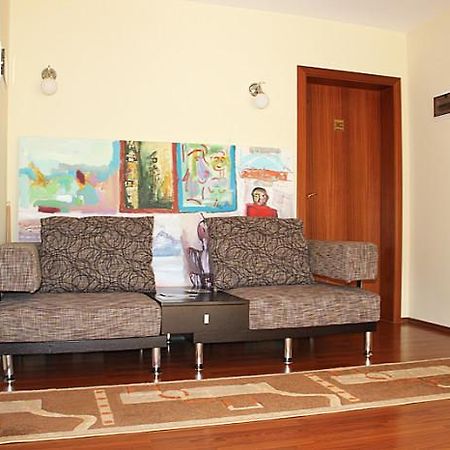 Hotel Planet Gjilan Экстерьер фото