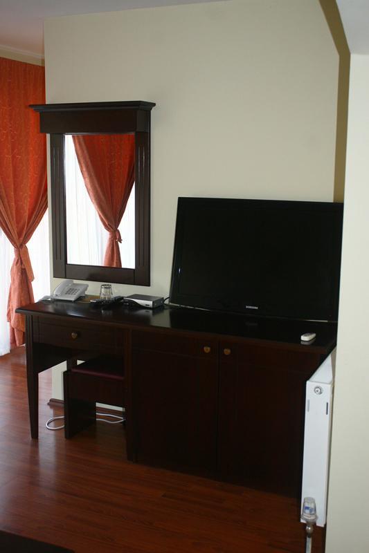 Hotel Planet Gjilan Экстерьер фото